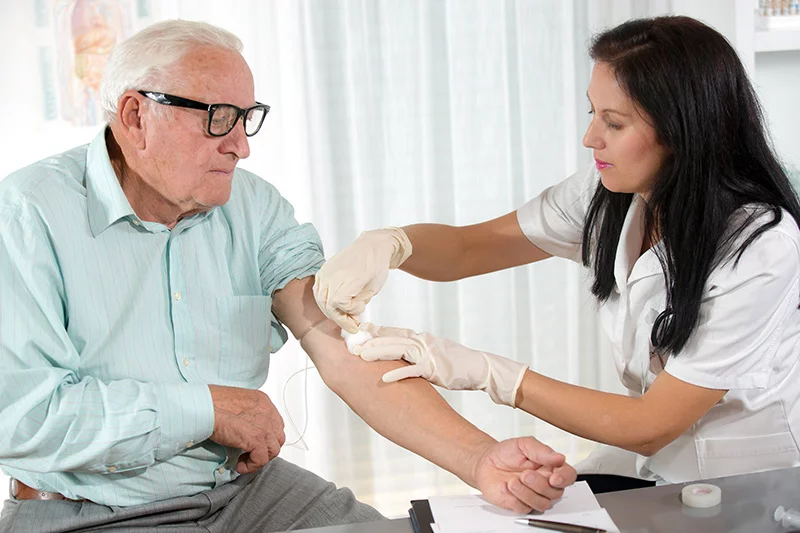 Blood Test May Show Alzheimer's Risk